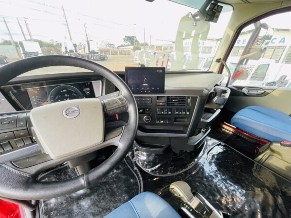 VW - 18.210 CRM 4X2 - Imagem 5